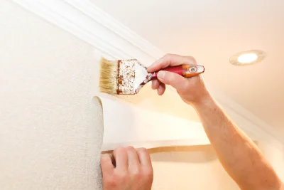 Pose de papier peint à Grossouvre — revêtements muraux et toiles de verre